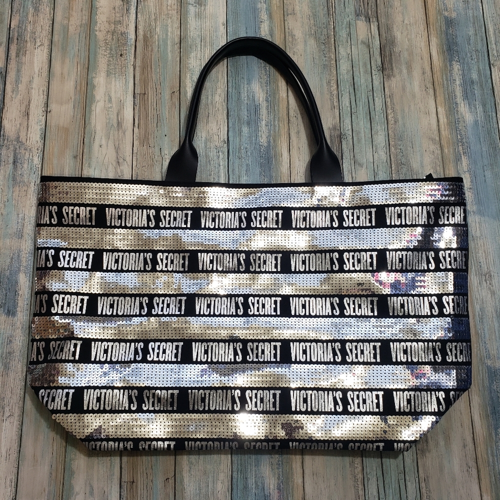 Victoria's Secret  Tote and Mini. - Picture 2 of 16